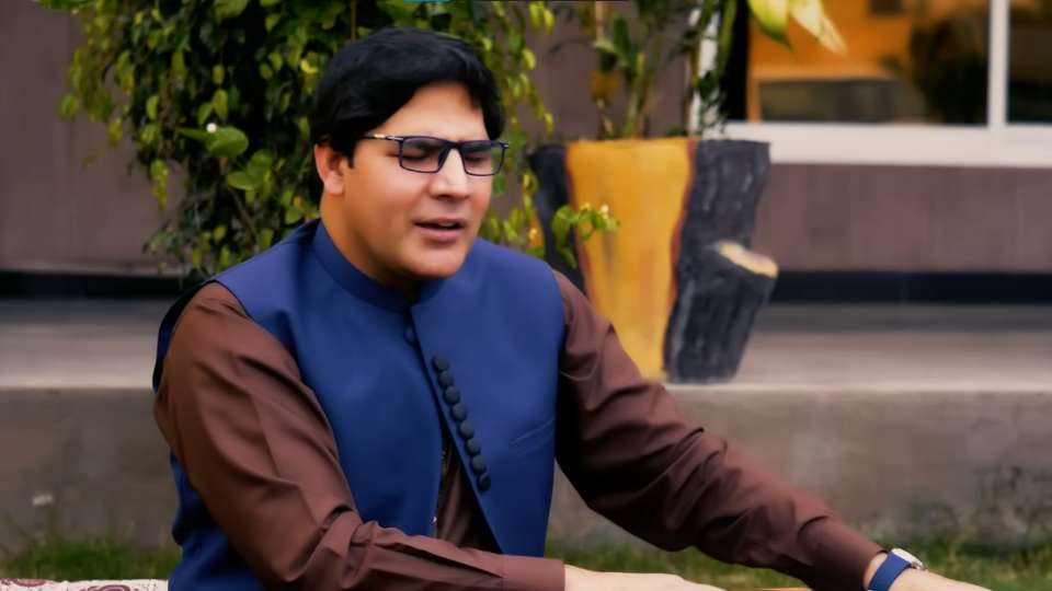 Ghach Tapaezy Karan Khan